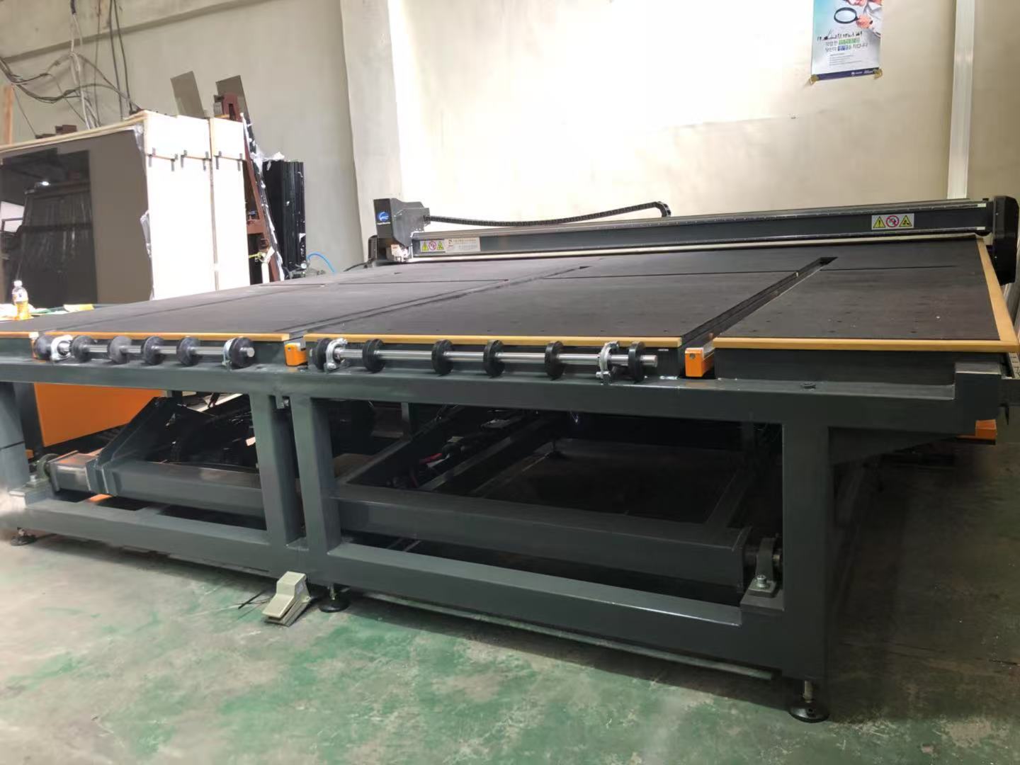 Glass cutting machine customer case 2018- Korea